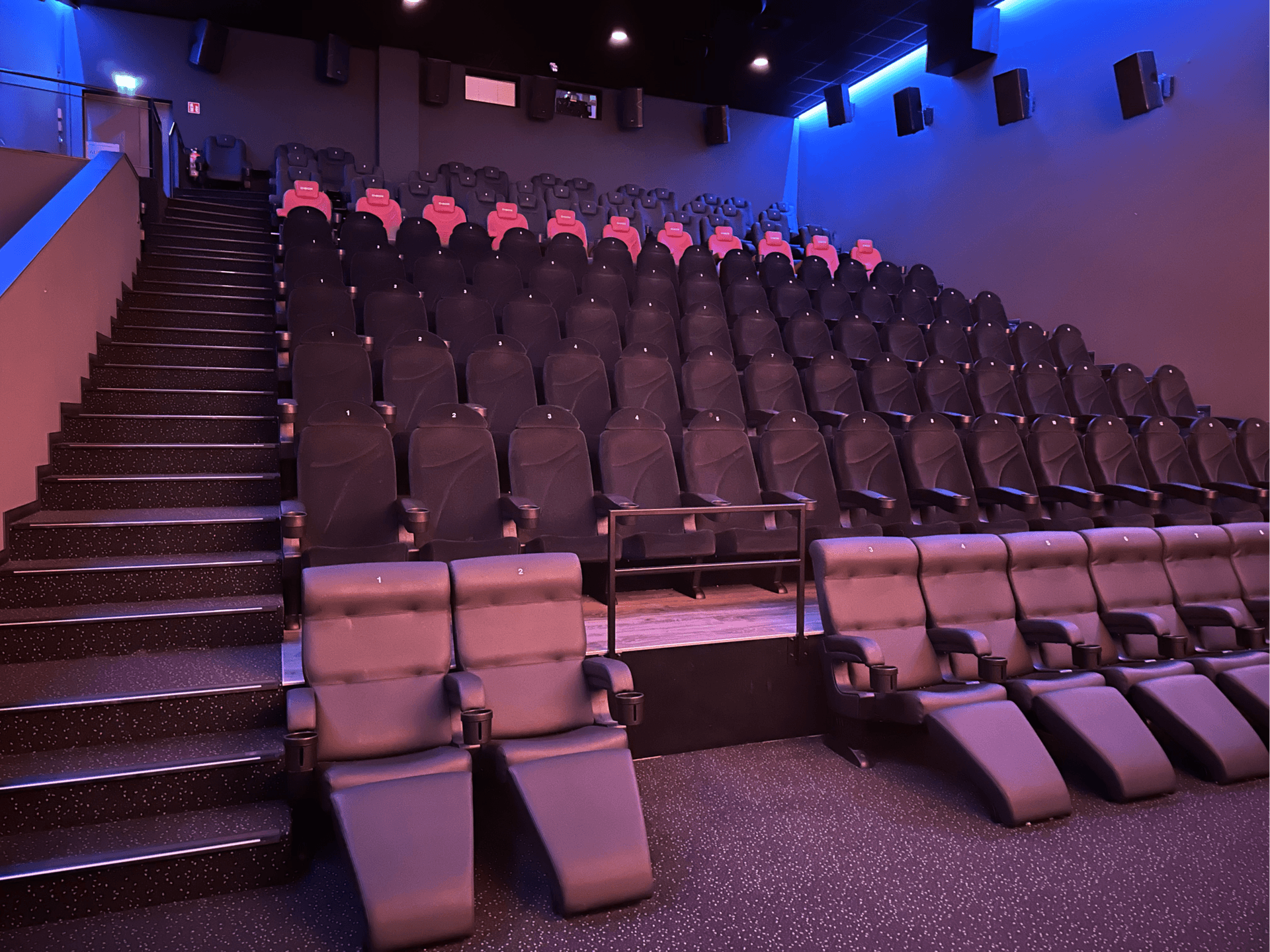 Cinema Preview Image 1 Seven Kinocenter