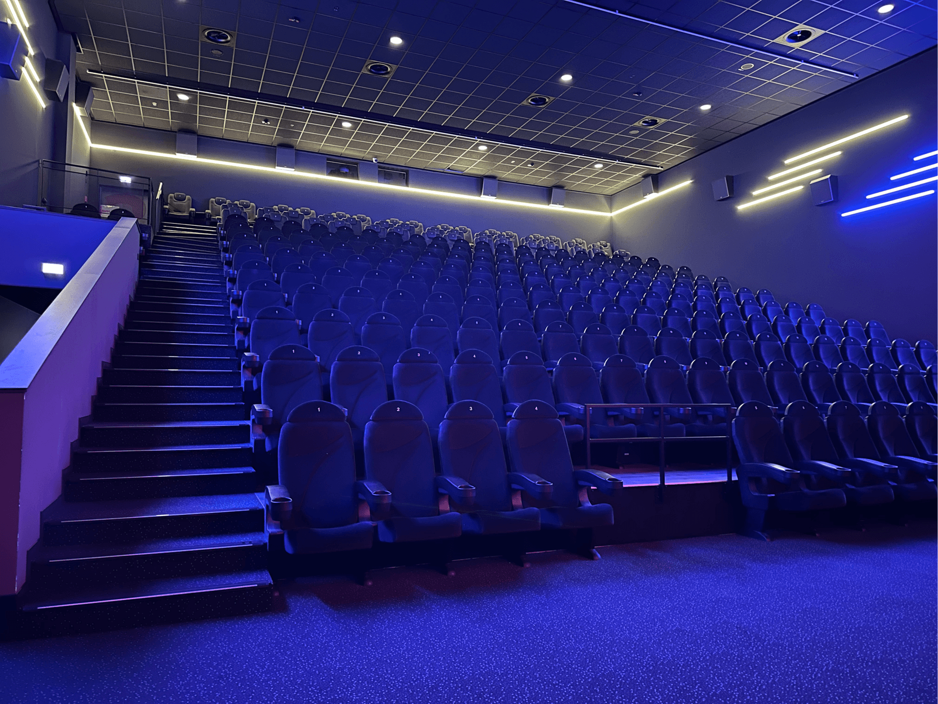 Cinema Preview Image 3 Seven Kinocenter